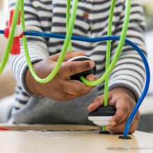 Cargar imagen en el visor de la galería, Juego de Cubos de Actividades Hape