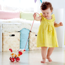 Cargar imagen en el visor de la galería, Perro de Arrastre Hape Juguete de Madera