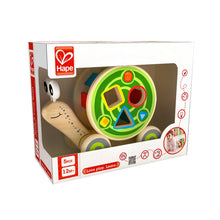 Cargar imagen en el visor de la galería, Caracol de Arrastre de Juguete Hape