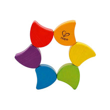 Cargar imagen en el visor de la galería, Sonajero Arcoiris de Madera Hape