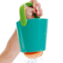Cargar imagen en el visor de la galería, Juego de Baldes Alegres Hape Juguete para el Baño
