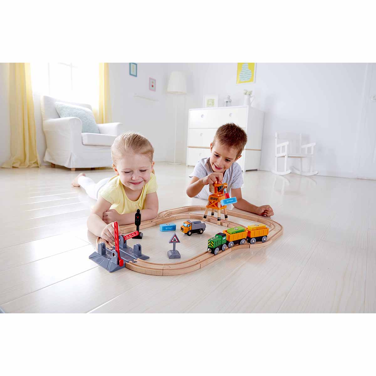 Set de Pista de Trenes y Grúa Hape Vías de Juguete – HapeArgentina