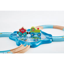 Cargar imagen en el visor de la galería, Tren Submarino de Juguete Hape