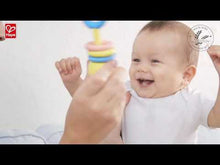Cargar y reproducir el video en el visor de la galería, 3 Sonajeros Geométricos Hape Juguete de Estimulación