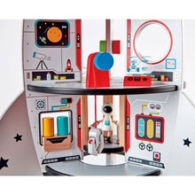 Cargar imagen en el visor de la galería, Cohete Espacial de 4 Pisos de Juguete Hape
