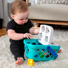 Cargar imagen en el visor de la galería, Canasta de Compras de Juguete Magic Touch Hape
