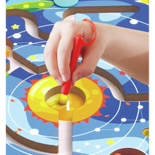 Cargar imagen en el visor de la galería, Laberinto Espacial y Tablero de Tangram Hape
