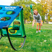 Cargar imagen en el visor de la galería, Juego de Lanzamiento Rocking Pockets Do U Play Hape
